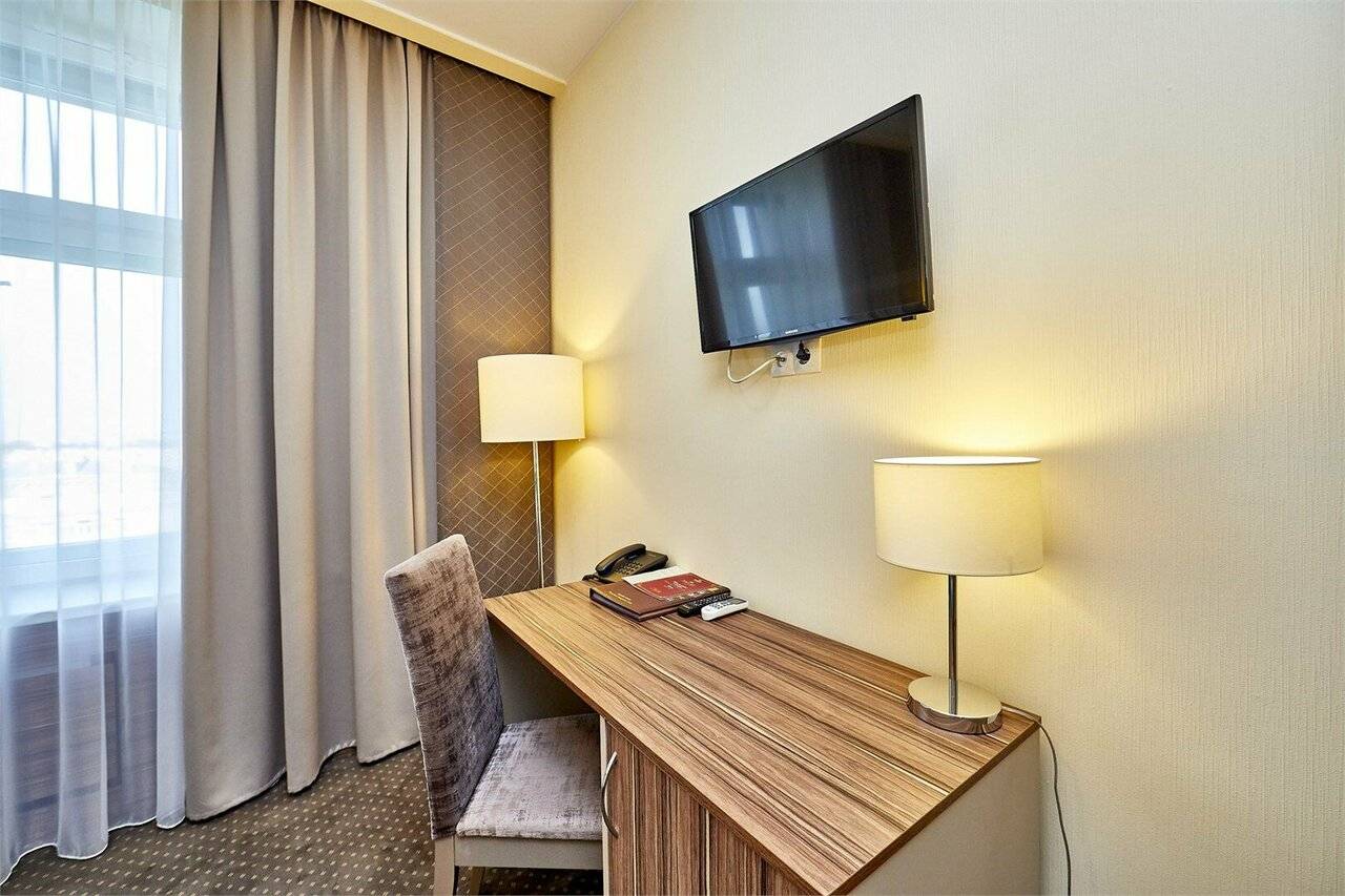 Фотографии номера Двухместный Бизнес с кондиционером в Гостинице Россия Санкт-Петербург