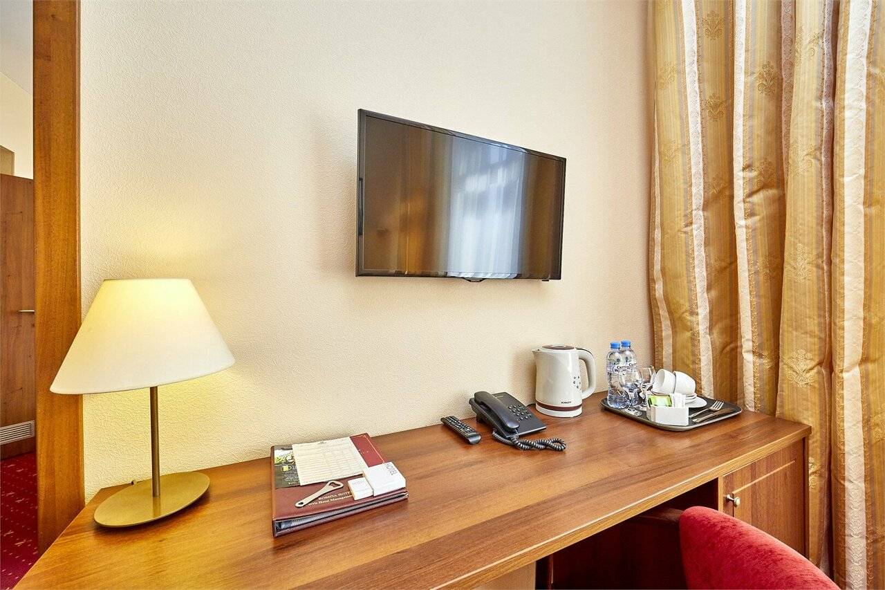 Фотографии номера Делюкс - двухкомнатный в Гостинице Россия Санкт-Петербург