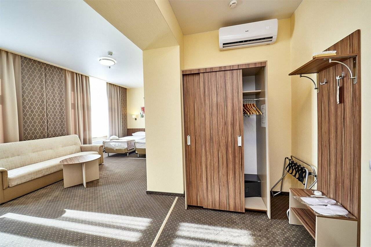 Фотографии номера Номер для людей с ограниченными возможностями в Гостинице Россия Санкт-Петербург