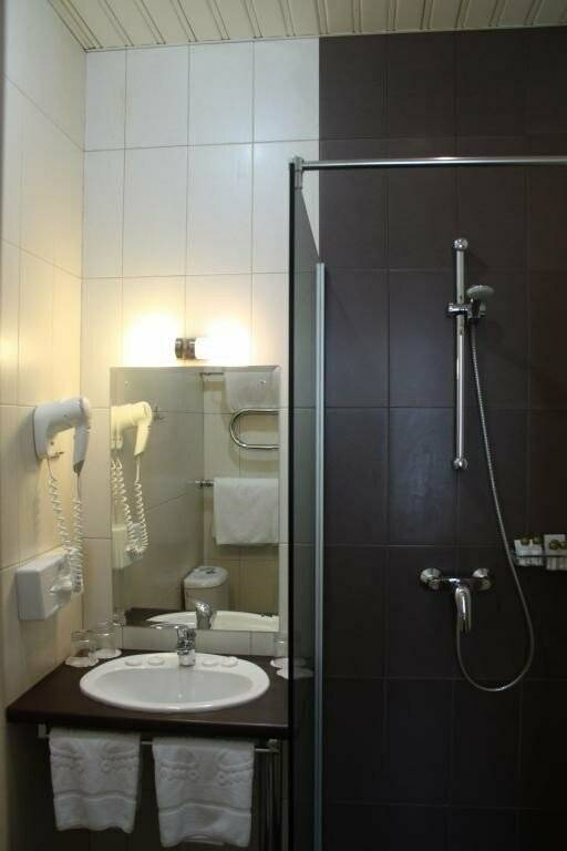 Фотографии номера Семейный двухкомнатный четырехместный номер в Гостинице Россия Санкт-Петербург