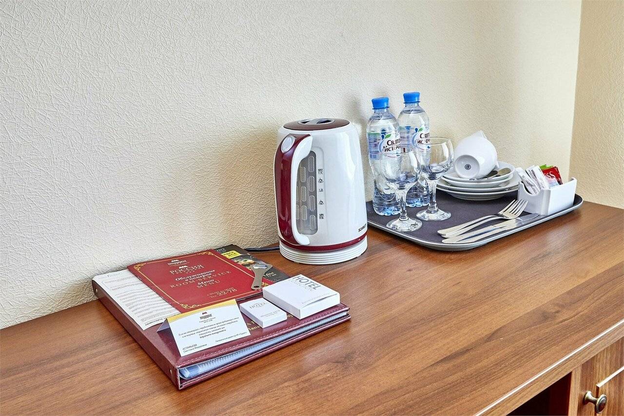 Фотографии номера Люкс - двухкомнатный в Гостинице Россия Санкт-Петербург